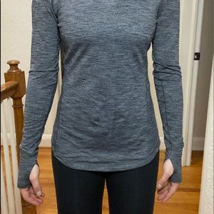 Heather gray lululemon long sleeve size xs